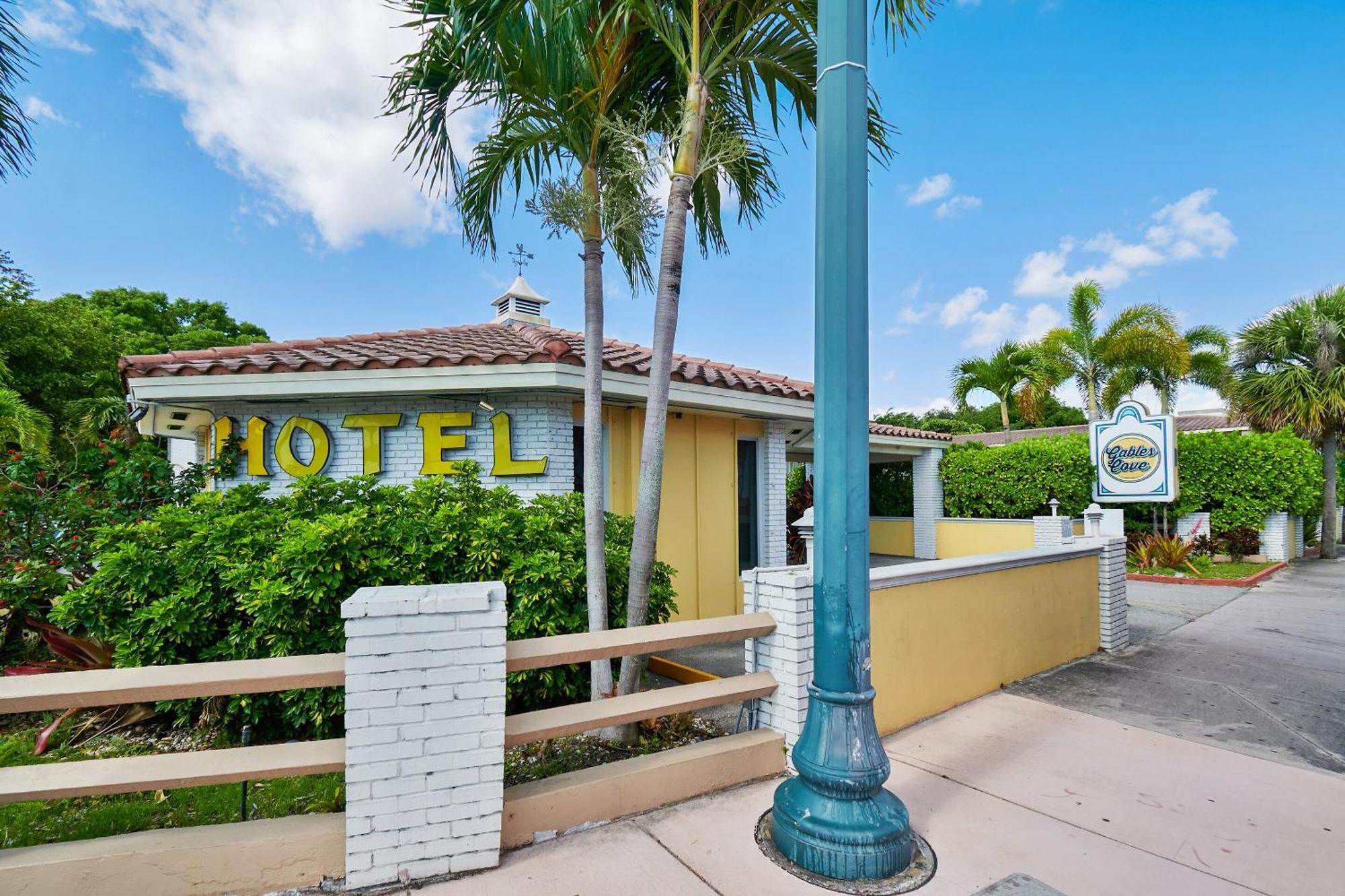 Oyo Hotel Coral Gables - Miami Airport Exterior foto